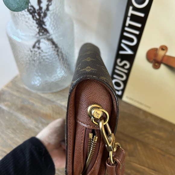 AUTHENTIC LOUIS VUITTON MONOGRAM CLUTCH WRISTLET - Picture 11 of 12